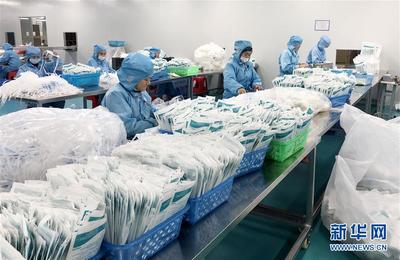 把最好的留給最需要的醫(yī)護人員--深圳醫(yī)療物資企業(yè)生產(chǎn)見聞