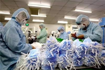 日產(chǎn)口罩50萬只!連日來,河源這家公司超負荷運轉(zhuǎn)!